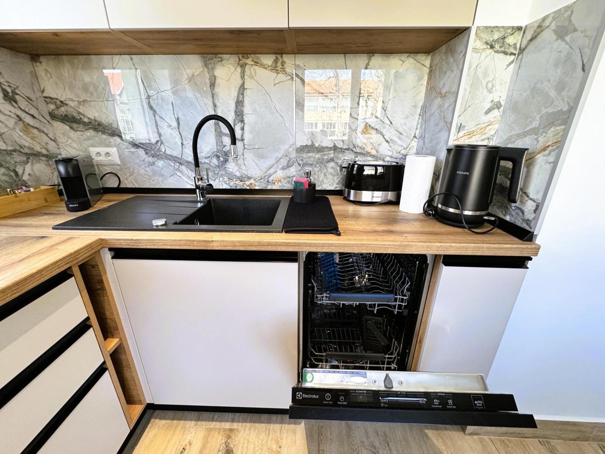 Minani Apartament *